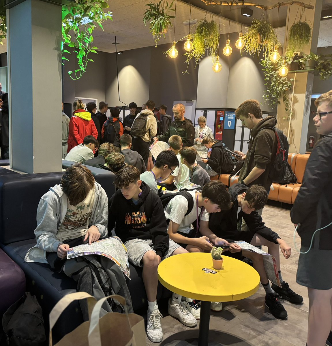 Students have been set a challenge to find the route to the Checkpoint Charlie Museum using only maps…