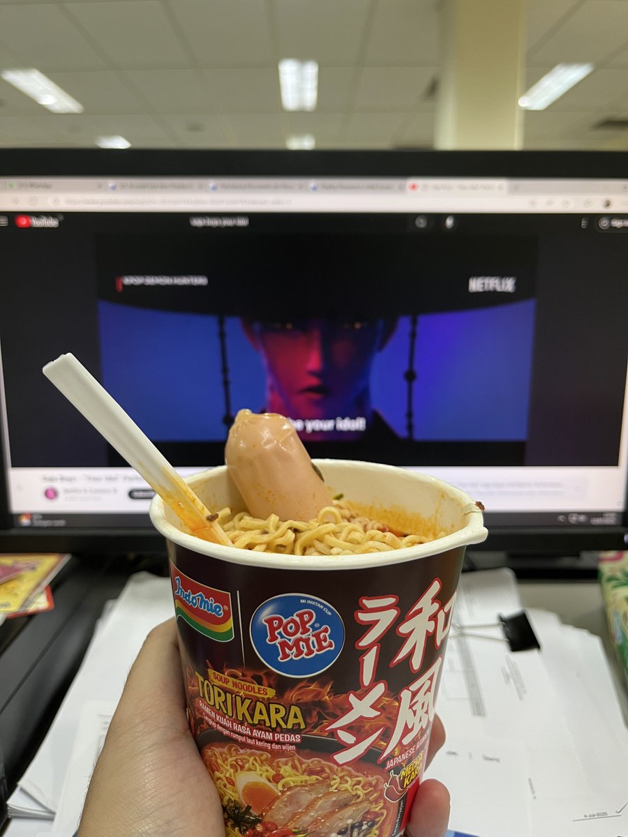 bublette_'s tweet image. Take a little break with Saja Boys 👑