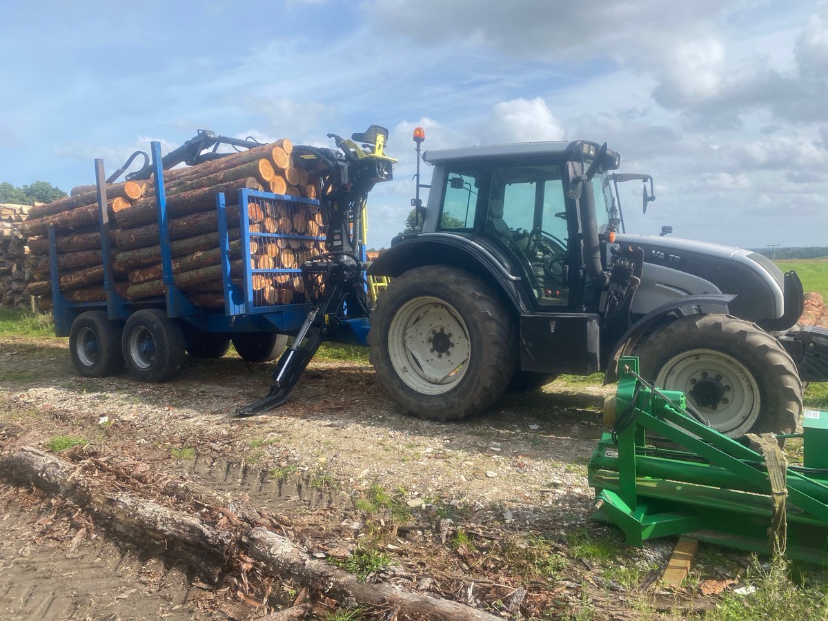 baxterlogs's tweet photo. Ever wondered how we ensure top-notch quality at Baxter Logs? 🔍🔥 Discover our process of sourcing the best logs and what makes us stand out in the industry! Learn more about our commitment to excellence on our website Blog. #QualityLogs #SustainableLiving #BehindTheScenes https://t.co/Diy5QQYosA