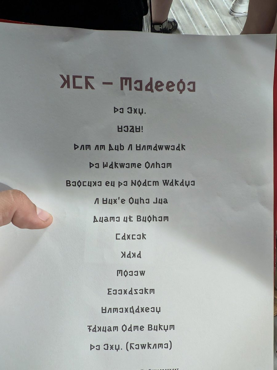#MCRSEATTLE THE SETLIST WAS ALSO IN A DIFFERENT LANGUAGE??????????