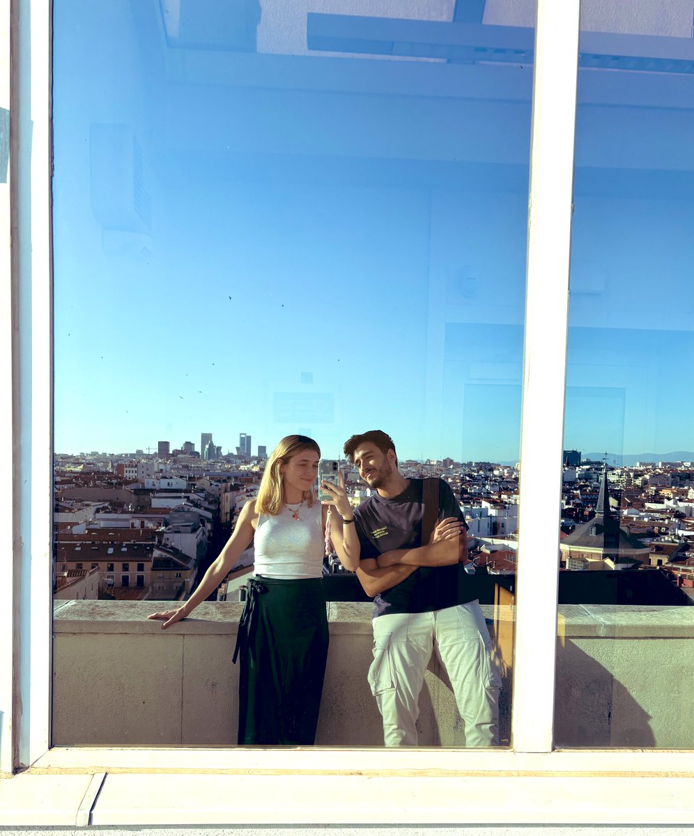 Por fin <a href="/sohaibnw/">Sohaib صهيب</a> y yo hemos conseguido coincidir de madrugada en el Matinal de la <a href="/La_SER/">Cadena SER</a> 🩷

(Por fin, pero el "madrugón" nos lo hemos llevado igual)