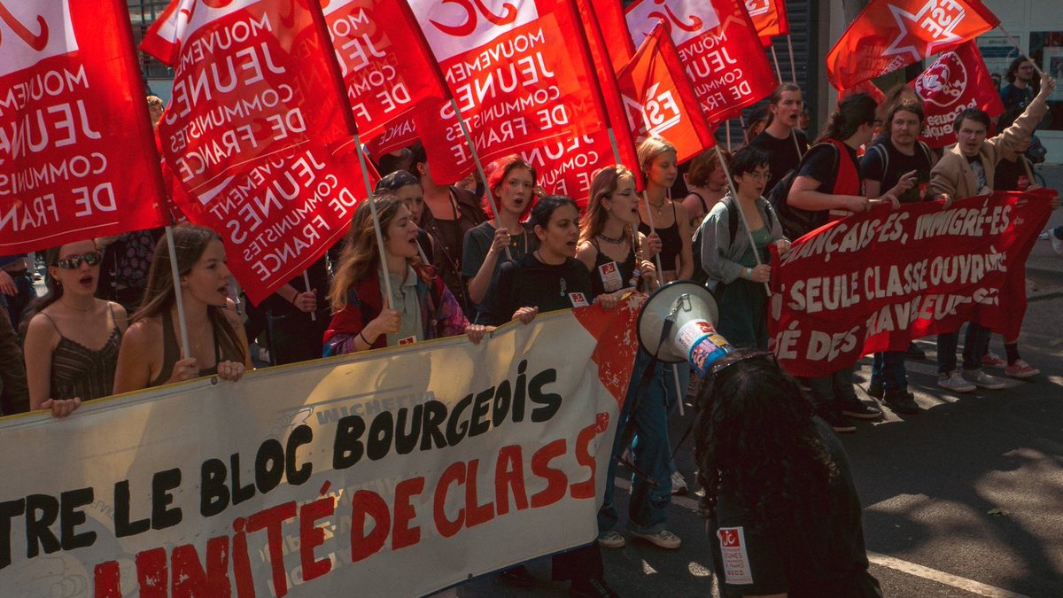 Diario Socialista (@dsocialista_) on Twitter photo Ruptura en las Juventudes del PCF en el Norte
La federación del Norte formaliza su salida del MJCF tras años de conflictos, acusando a la dirección de "prácticas autoritarias", "presiones burocráticas" y "abandono de la lucha de clases".
<a href="/JCI_59/">Jeunes Communistes Indépendants du Nord</a>
🔗diariosocialista.net/2025/07/12/rup… Ruptura en las Juventudes del PCF en el Norte
La federación del Norte formaliza su salida del MJCF tras años de conflictos, acusando a la dirección de "prácticas autoritarias", "presiones burocráticas" y "abandono de la lucha de clases".
<a href="/JCI_59/">Jeunes Communistes Indépendants du Nord</a>
🔗diariosocialista.net/2025/07/12/rup…