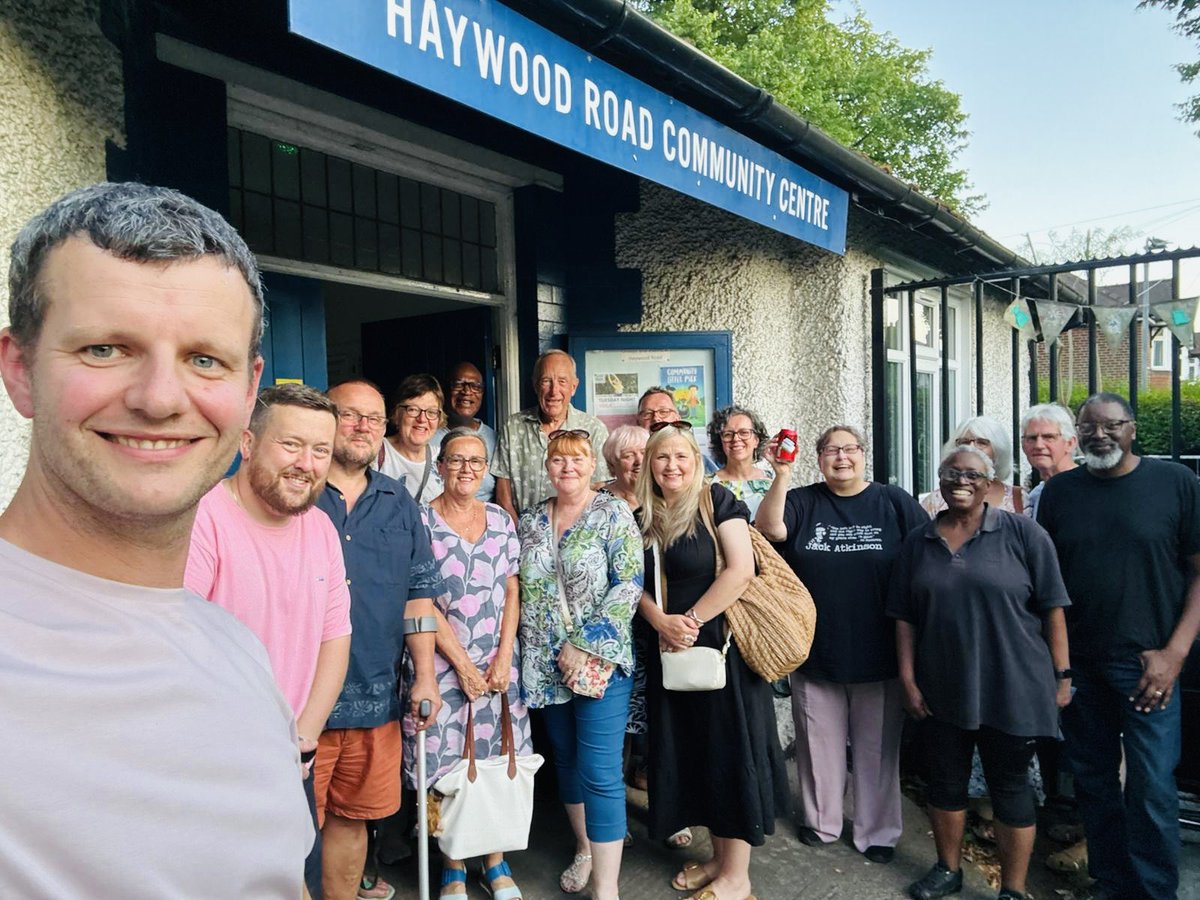 The start of Gedling Alliance??

People are starting to gather together around the country to see what is possible 

Surely the revolution starts in small community centres on Friday nights? 

The first signs of Hope again