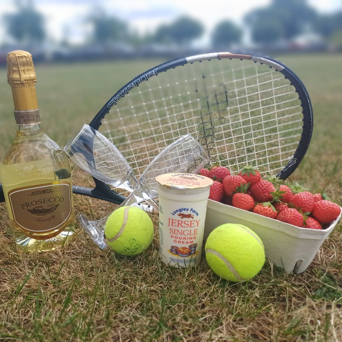 Game. Set. Match.🎾

We've got everything (well, maybe not the racket and balls!) you need for your Wimbledon finals parties this weekend 🏆

Thanks, Lauren for the fab photo 📷

#WimbledonParty #CedarbarnStrawberries #StrawberriesAndCream #PickeringFarmShop #ShopLocal