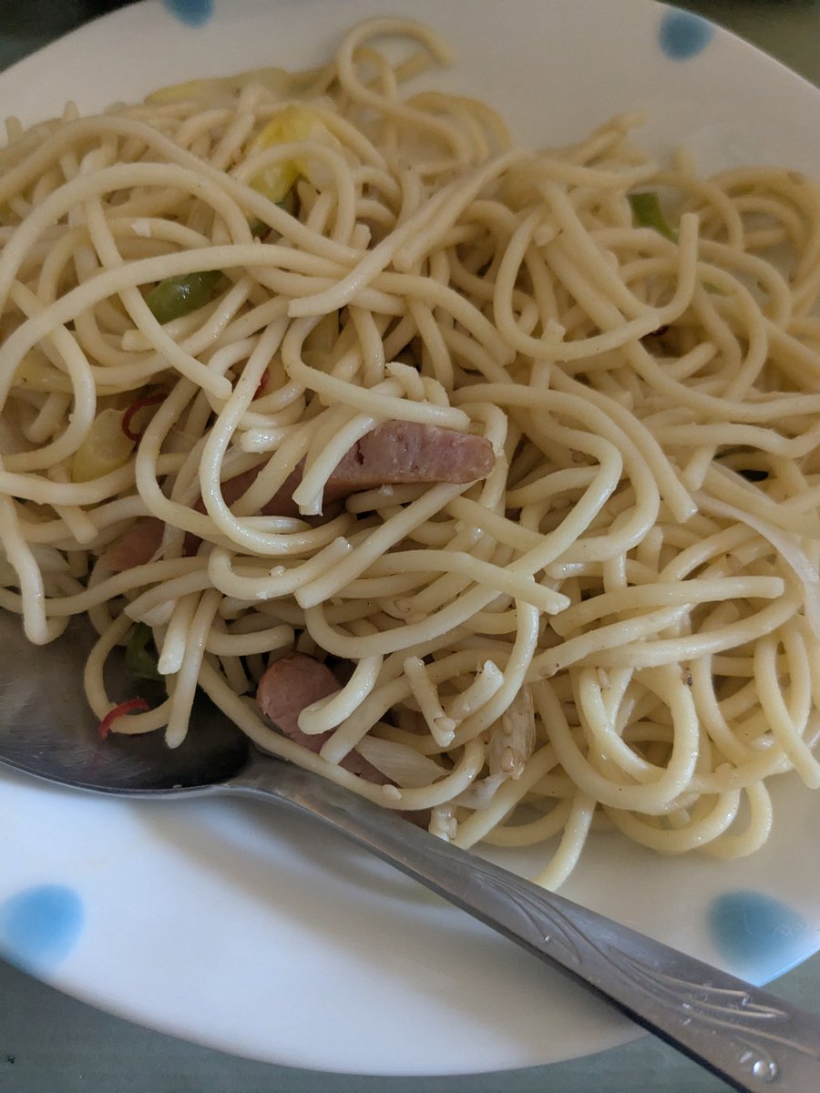wildspeed_down's tweet image. 投手戦かと思われたが乱打戦⁉️
うちア九ネてた九里亜蓮を2戦蓮続幸略かとちゃんも疲れが⁉️
カード勝ち越しで対戦成績をタイにしタイ😁
あ、ただいま!
１週間おつカレ様
夜食前に夕食でも🤭
パスタ作ったお前🎶#lovefighters