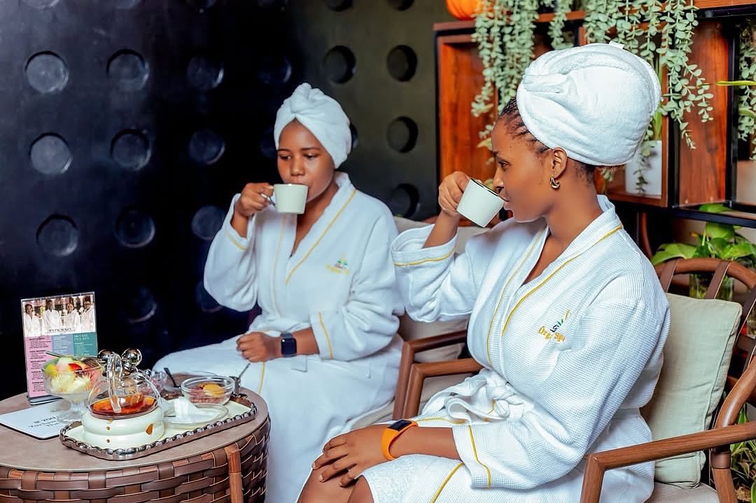 Recharge with us this weekend.🧖🏽‍♀️
Whether solo, with a partner, or with friends, DonsOrganicSpa is your sanctuary for relaxation and rejuvenation.

Book Now! Call/WhatsApp
0775 159 729 | 0709 745 080

#spawithus #spa #treatments #ivtherapy #facials #massage #woodtherapy #salon