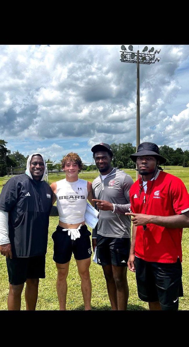 Kyle_Boice123's tweet photo. After a good talk with @blakesims I am blessed to receive my first official offer… @uwa_football @TheRealOjHoward @CoachYeah @BHS_BearsSports @PrepRedzoneAL #blessed #alabamafootball #FirstOffer https://t.co/aofIHhQR1b