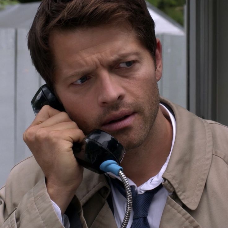 Autumnsfolklore's tweet image. misha did such an amazing job at playing a being that knows nothing about the modern world