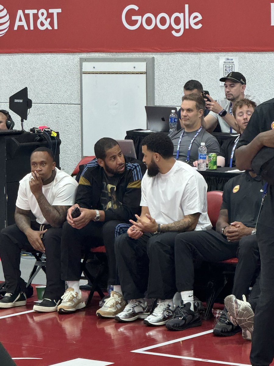 Several folks from the <a href="/HoustonRockets/">Houston Rockets</a> supporting the guys at summer league! 

Tari Eason, Amen Thompson, Jabari Smith Jr, Patrick Fertitta, Ime Udoka, Rafael Stone, and Fred VanVleet. 

Love seeing Dillon Brooks courtside with the guys as well 🫶