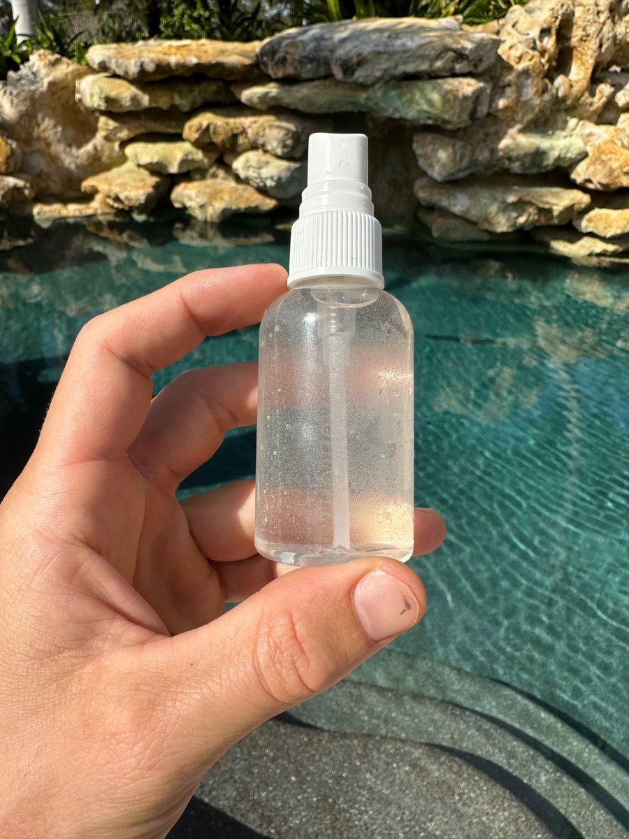 NoahRyanCo's tweet photo. Put magnesium chloride flakes in a spray bottle. Fill with distilled water. Lather all over your neck, feet, and pelvis daily. 10/10 https://t.co/rPqs5HDGg6