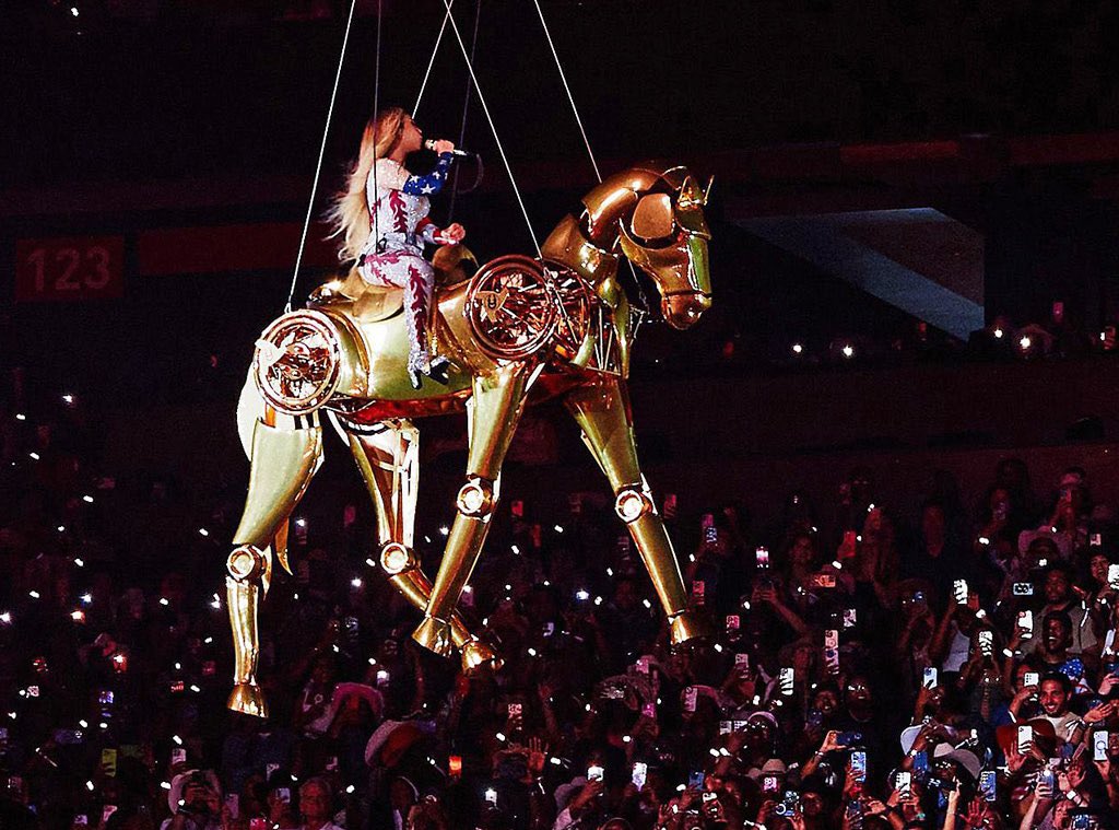 LoLoBabeMunlly's tweet image. Looka  Dat   Horse 🐴 

#16Carriages   #Amen 

#CowboyCarterTourATL 
      #CowboyCarterTour  

              Good Night  #ATL