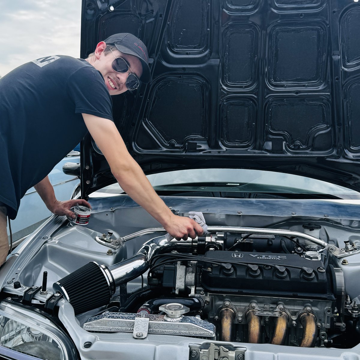 Classics on Display in Howick! 🚗
Rows of vintage cars and muscle classics lined up in Howick today. Always fun to see and hear the history behind each ride!
#SummerCruiser #HowickCarShow #ClassicCars