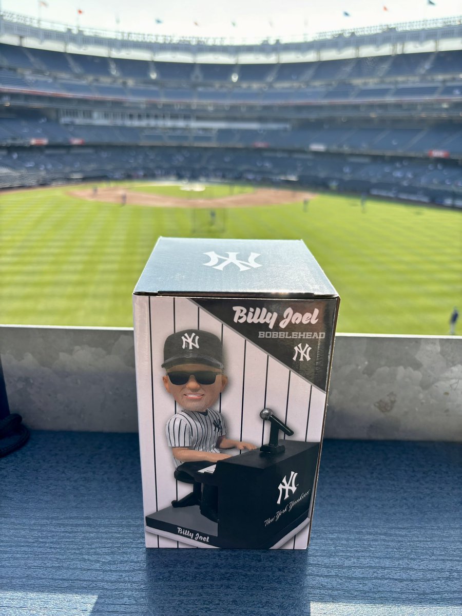 JimboFig's tweet image. One of the best bobbleheads ever given away at the Stadium. Was worth waiting on line for 45 minutes before the gates opened.