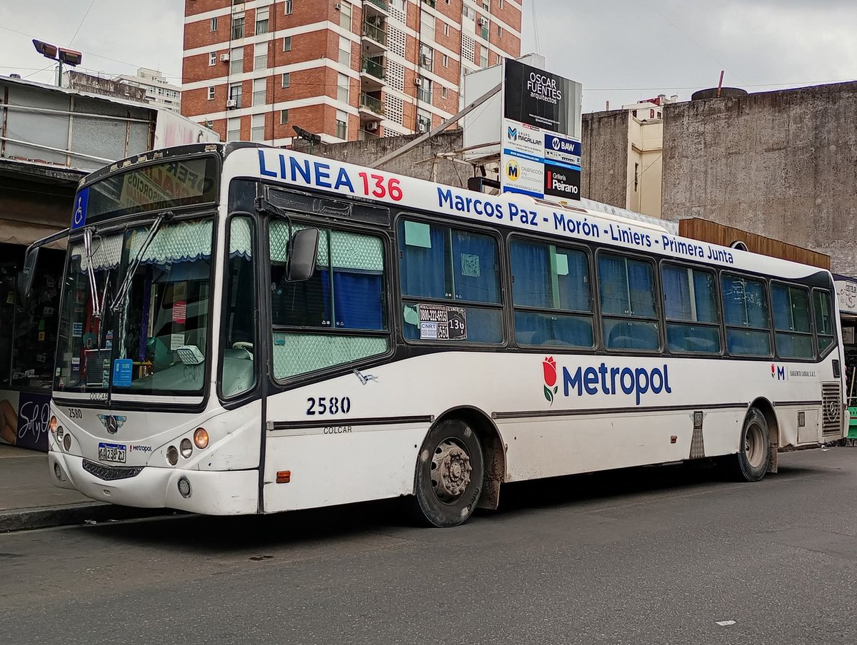 BondisATR's tweet photo. #Linea136: Interno 2580
#MB O500-U #Metalpar Iguazú II https://t.co/gGHY4q2XTR