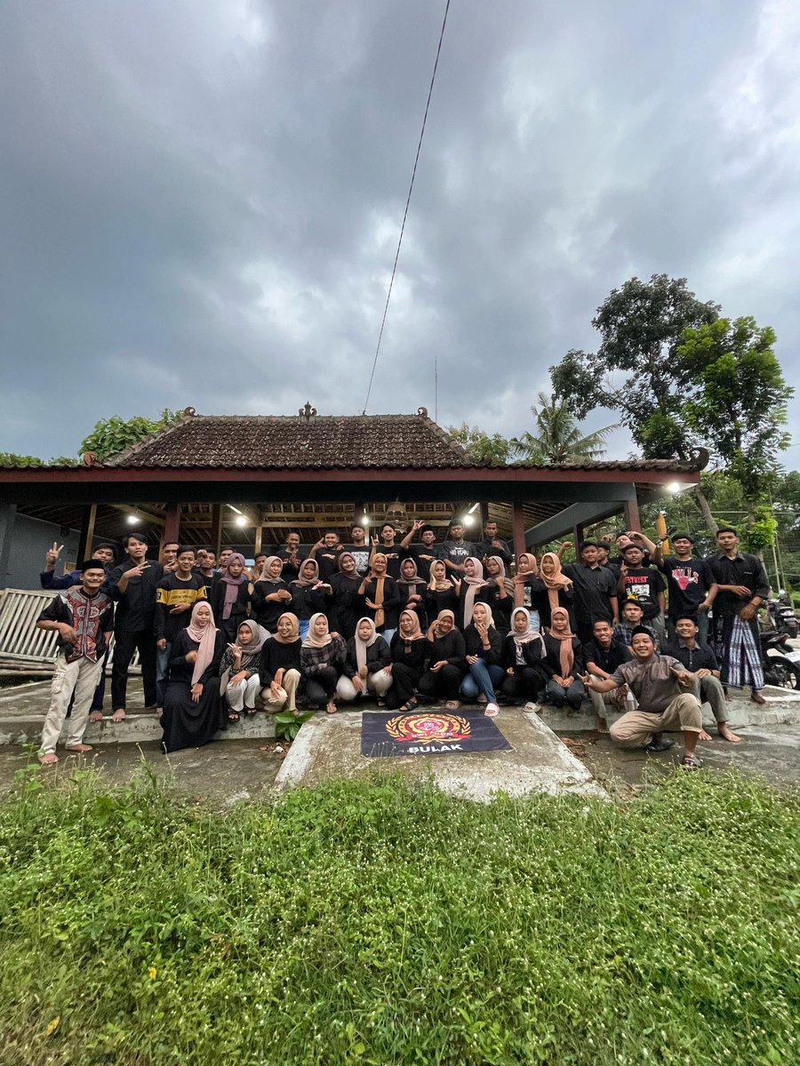 rere4youu tweet media