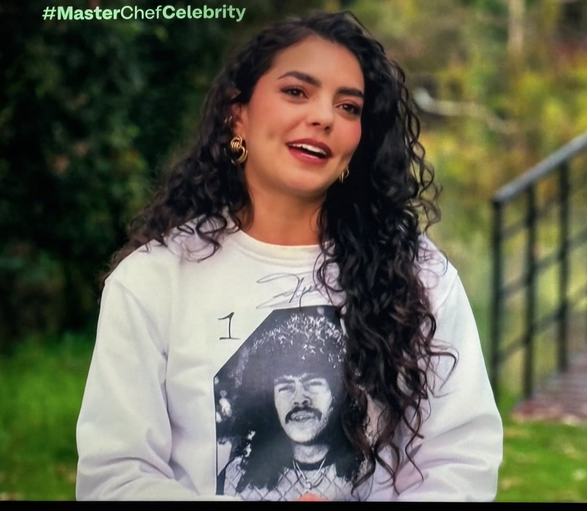 Hasta donde llega el ego de Valentina con una camisa de su rostro. 

#MasterChefCelebritycol 
#MasterChefCelebrity