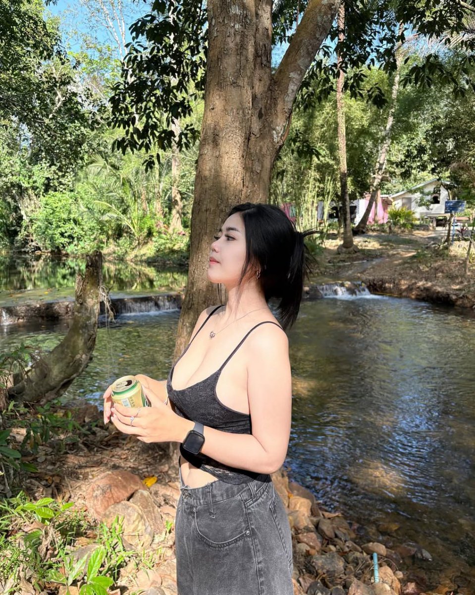 สวยแซ่บขนาดนี้ ทำไมยังไม่มีหวานใจอีกนะ🥺😊
 #โสด #ภูเก็ต #โสด #ชอบคนมีอายุ #น้ำตก