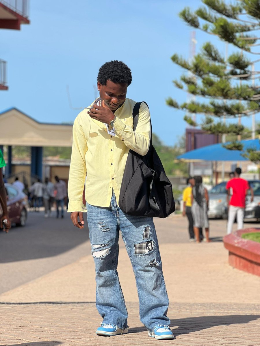 zackiousmaani's tweet photo. Not blur you can see it, Too solid you can't break it. I get many things in a basket will serve you all soon, I have to plant first.
#zackiousmaani #ebegyedia #fansofzackiousmaani #Waafa
Iris https://t.co/DcJGKbaNb2