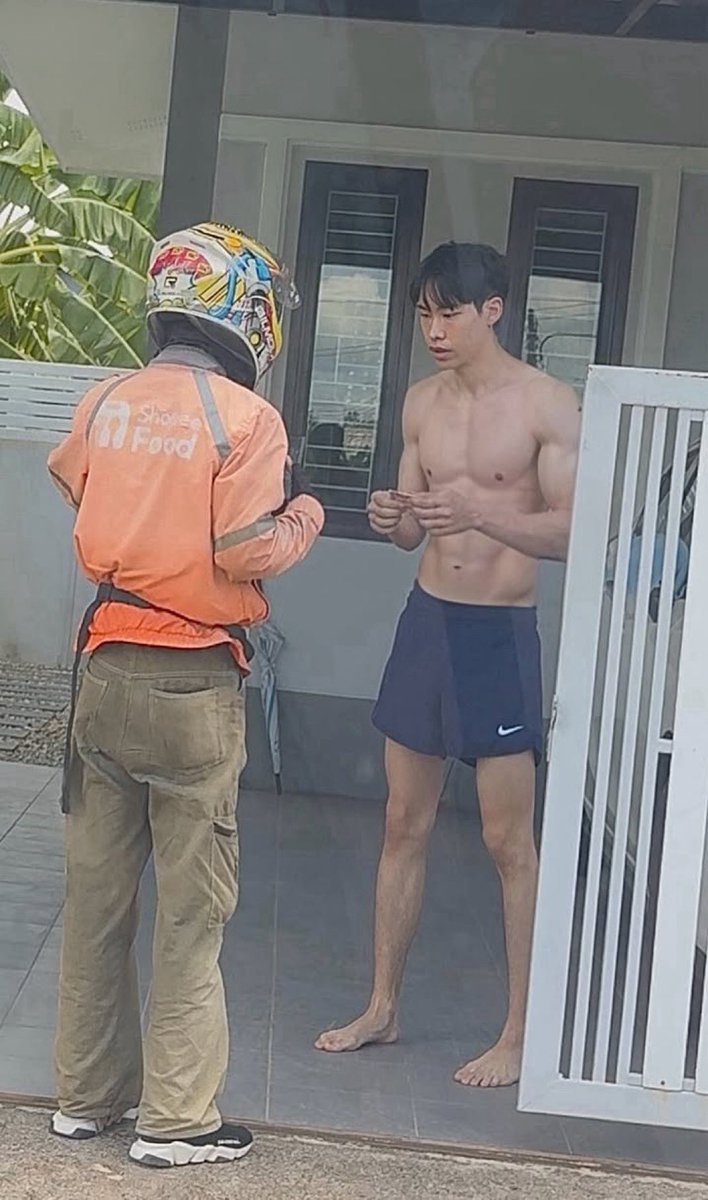 แต้งเขาชอบออกมาอ่อยแบบนี้หรอ 
ใครมีเด็ดกว่านี้มาทักมานะคับ ^^