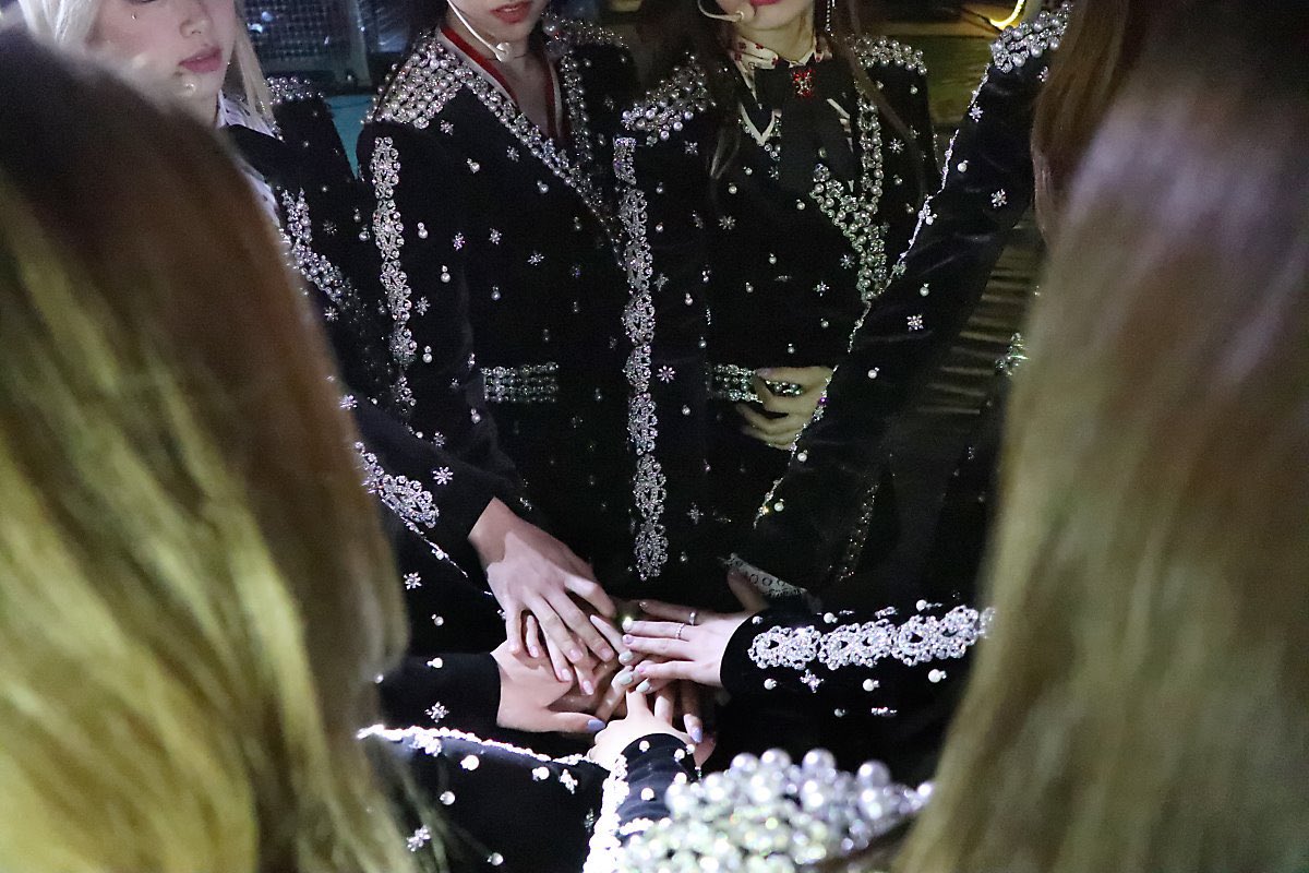 naychaengie's tweet photo. Jihyo and Dahyun reveal the one pre-show tradition that remains constant in the members' lives

“We gather, we put our hands together and we say, ‘TWICE, TWICE, let's get it together, let's go.’ 

We always do this ritual regardless of the size of the stage or performance.” https://t.co/H4VdoRMx70