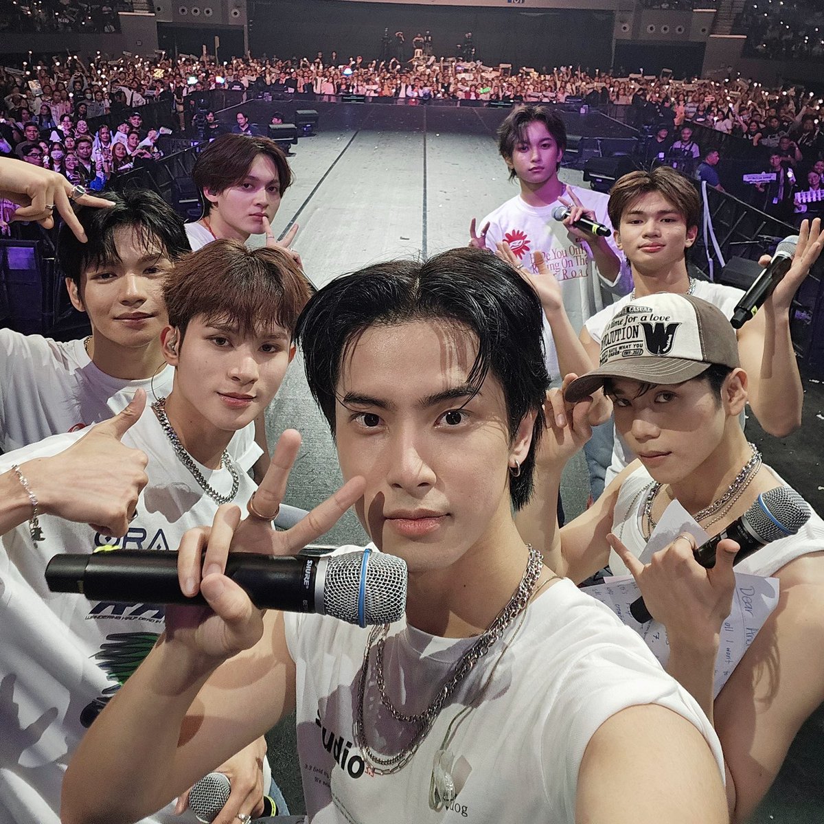 PopPlanet_'s tweet photo. HORI7ON has secured the 5th spot on MsMojo’s list of the Top 10 P-pop Artists Who Deserve Mainstream Success. 

#HORI7ON #호라이즌 @HORI7ONofficial https://t.co/x0tek4PTLW