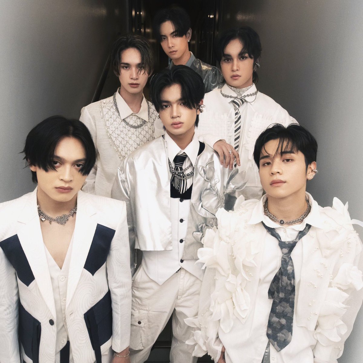 P-POP Entertainment (@ppopnation) on Twitter photo HORI7ON has secured the 5th spot on MsMojo’s list of the Top 10 P-pop Artists Who Deserve Mainstream Success.
#HORI7ON #호라이즌 <a href="/HORI7ONofficial/">HORI7ONofficial</a> HORI7ON has secured the 5th spot on MsMojo’s list of the Top 10 P-pop Artists Who Deserve Mainstream Success.
#HORI7ON #호라이즌 <a href="/HORI7ONofficial/">HORI7ONofficial</a>