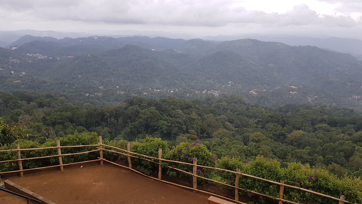 سيأخذ الجميع نصيبه من هذه الدنيا
سعادة
حزن
نجاح
فشل
قلق
مرض
فراق
لن يفوتك شيئاً كتبه اللّه لك أو عليك فارضى بالقدر