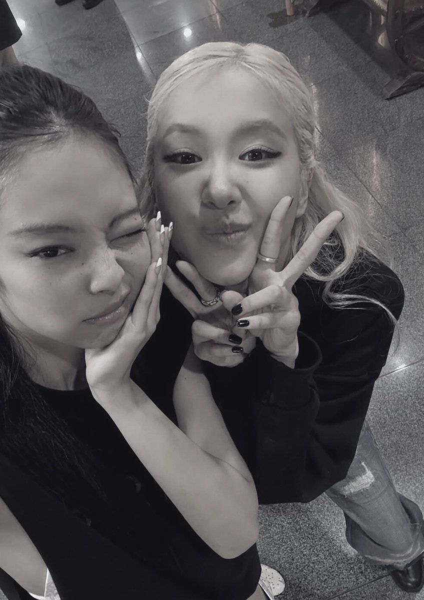 — (@rowseannee) on Twitter photo 