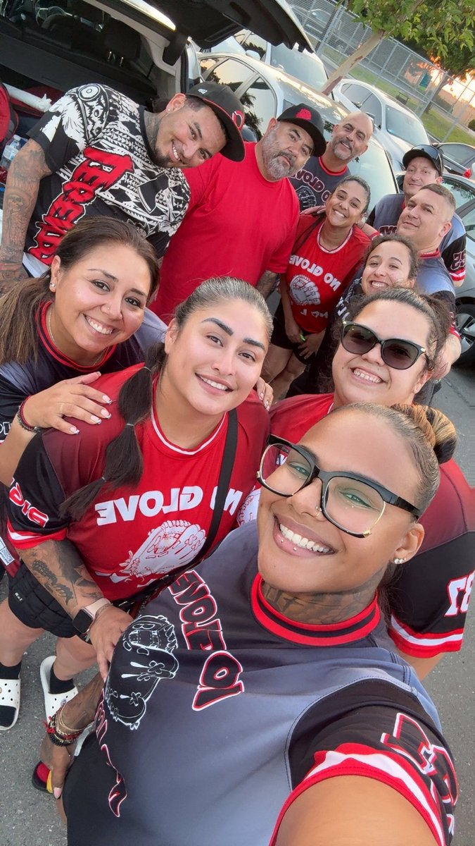 celalabella's tweet photo. We got that dub tonight! #softballfam https://t.co/fIMkEyiiUM