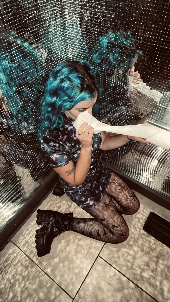 I’m blue if i was green i would die