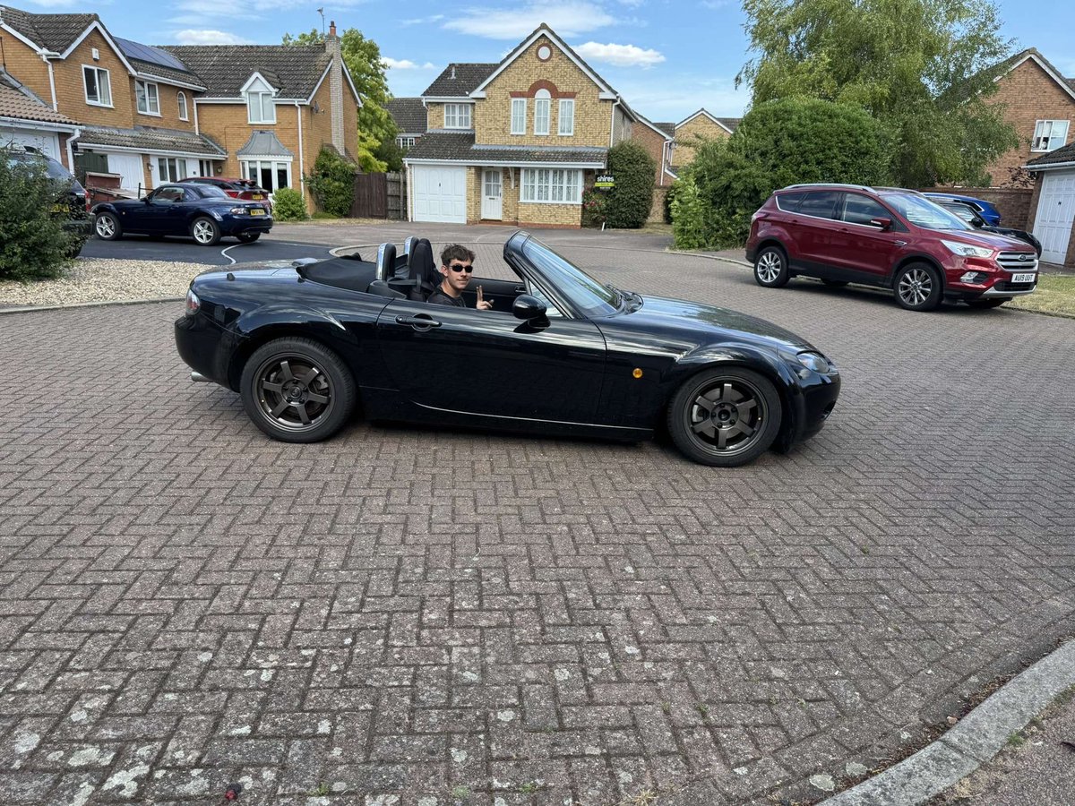 wakeuplime's tweet photo. no more lifted mx-5 https://t.co/jdmJla9GcQ