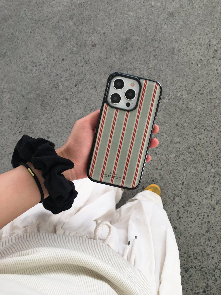 옷에 맞춰서 케이스 고르는 재미