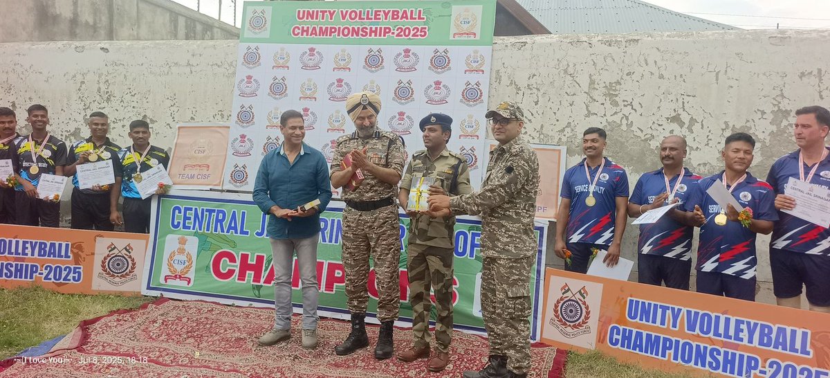 CISFHQrs's tweet image. UNITY VOLLEYBALL TOURNAMENT 2025 HELD AT CENTRAL JAIL SRINAGAR.

In a spirited display of camaraderie and sportsmanship, the Unity Volleyball Tournament 2025 was successfully organized at the Central Jail Srinagar campus.

The event was aimed at fostering teamwork, mutual respect…
