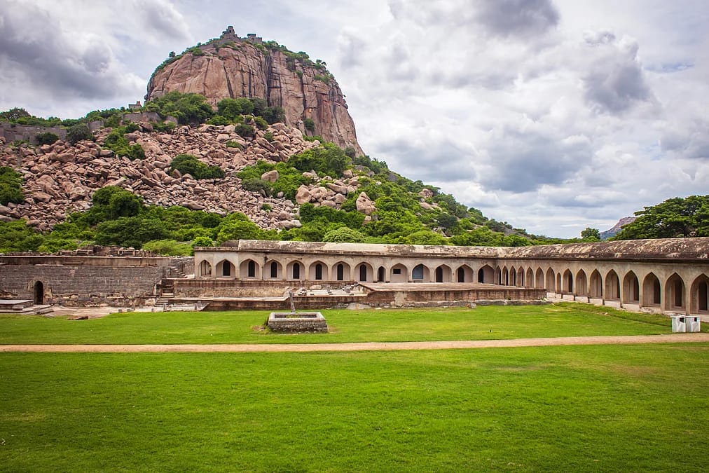 TNbjpmeenaakshi's tweet image. Senji Fort inscribed on world Heritage List . For its Strategic Military vision ,Cultural legacy, Architectural brilliance, Regional identity and Historical continuity.
Thanks to our leaders #NarendraModi @narendramodi
@gssjodhpur @blsanthosh @annamalai_k @NainarBJP