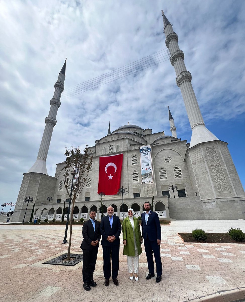 📍Hanife Hatun Camii

Bir Cami’den fazlası… 
Trabzon’a çok yakıştı.. 💐👏