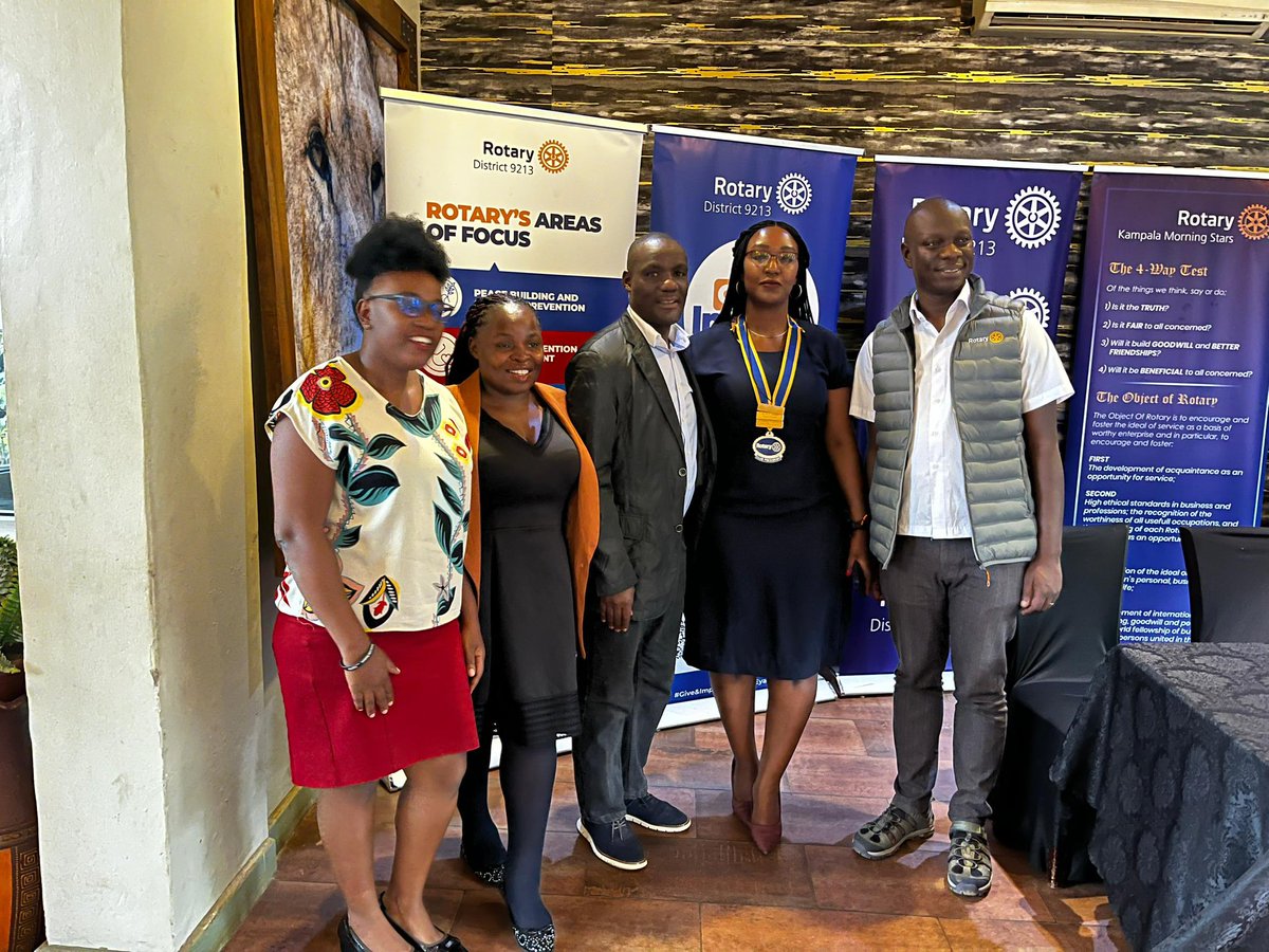 RC_wakiso's tweet photo. Our unite for Good President @ByamukamaRichard attending Governors Visit at @RotaryclubofKampala morning star at Kati Kati Restaurant
#Rotaryeyamba https://t.co/yvcV4iX992