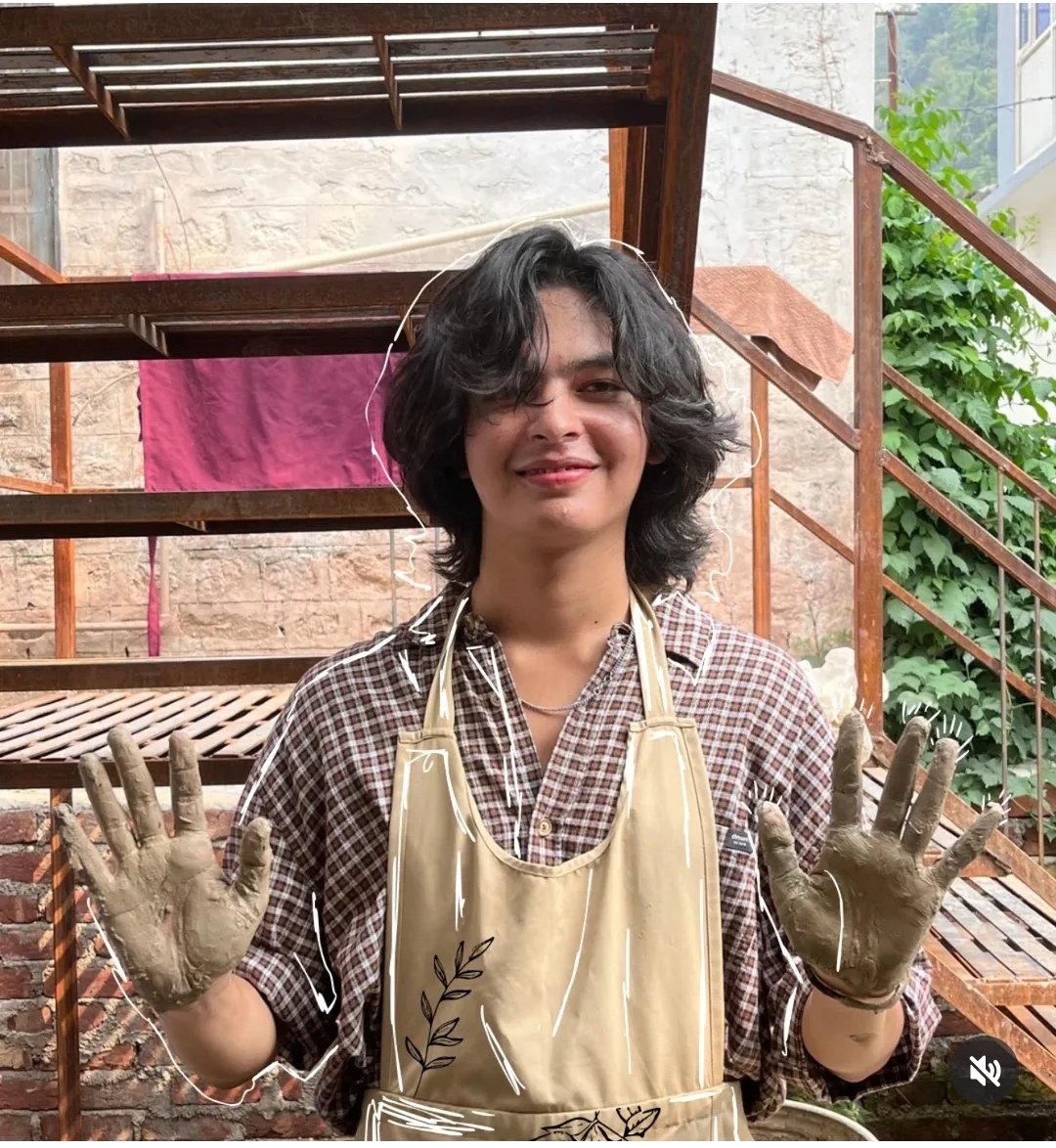 First5_fan_'s tweet photo. First5 member Daksh with his heartwarming smile 💓🫂🤎
#first5 #ipop #daksh #dakshthapa #Trending #first1s https://t.co/PpAv8kvVVa