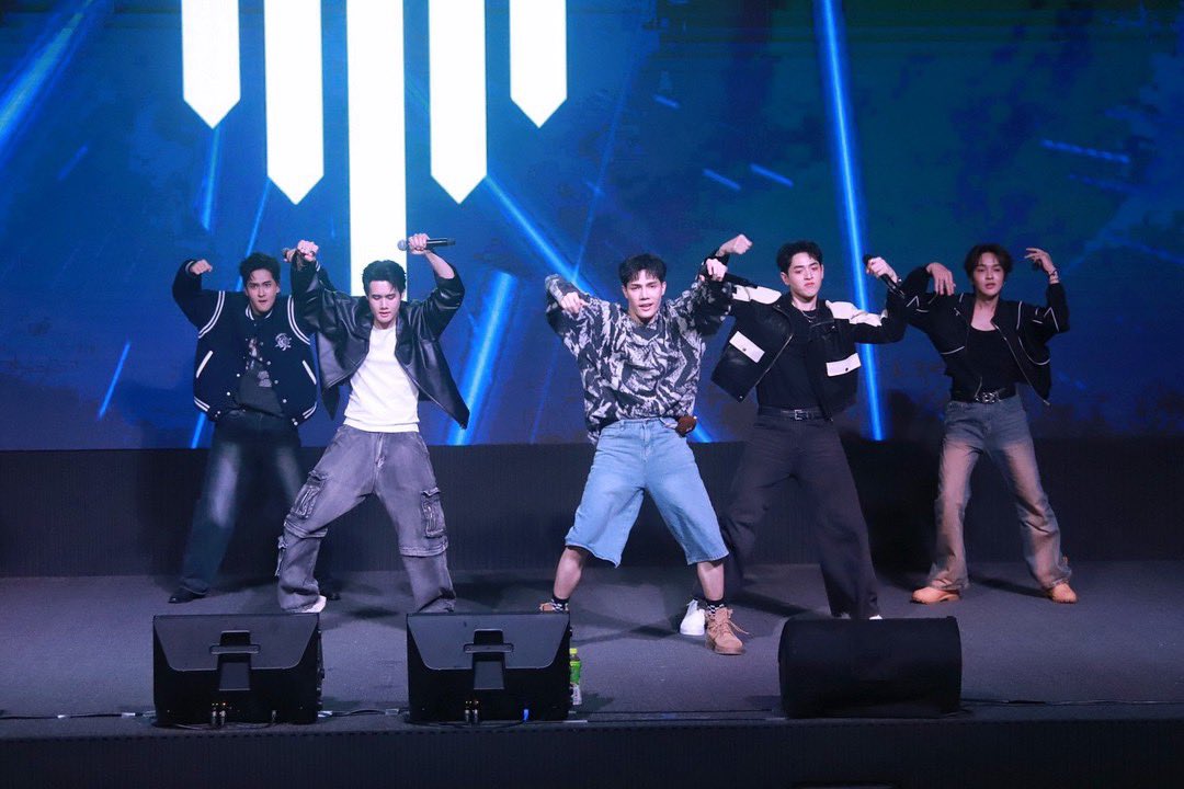 level8ent_'s tweet photo. เก็บตกภาพบรรยากาศงาน “The Journey Of Kad”
ขอบคุณทุกคนที่มาสร้างความทรงจำที่ดีให้กัน ขอบคุณทุกคนที่มอบความรักให้กับกาด หวังว่าทุกคนจะได้รับความสุขเหมือนที่กาดได้รับนะค้าบบ 🩵
#1stTheJourneyOfKad
#HBDKadploysupa
#TheJourneyOfKad
#kadploysupa
#level8ent_ https://t.co/sVudeWyS85