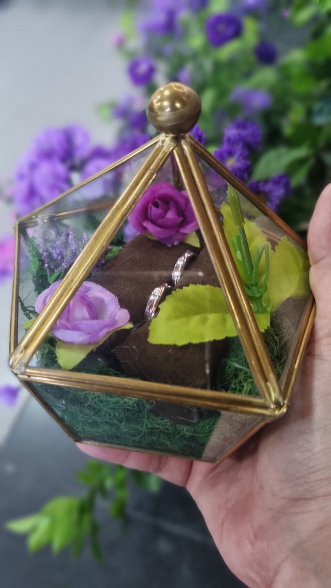 🤵🏽👰🏻‍♀️

"Take my love. I'll never ask for too much. Just all that you are. And everything that you do." —Whitney Houston