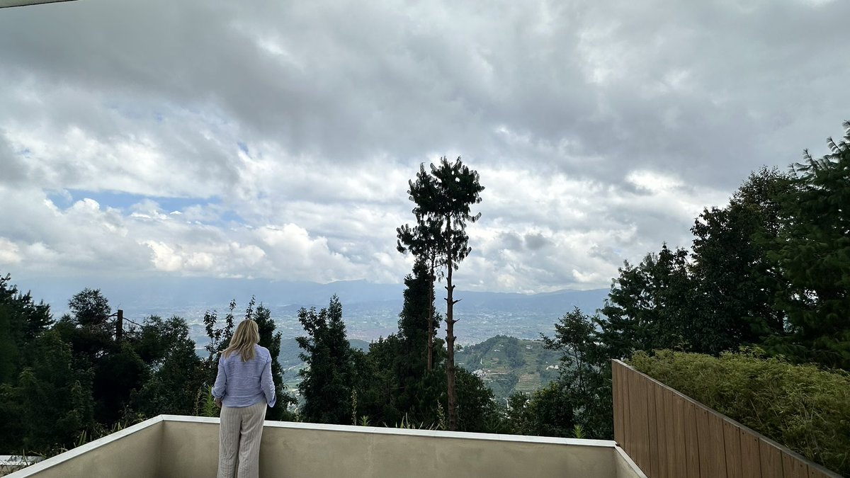 Just staying in a little spot outside Kathmandu, and the beauty of Nepal is mesmerising. The landscape is spectacular, filled with incredible plants, insects and birds. We can’t wait to explore more this week!