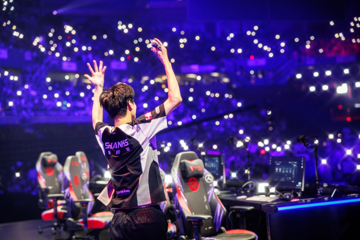 What an international debut for <a href="/AnyonesLegend/">Anyone's Legend</a> ❤️🐼