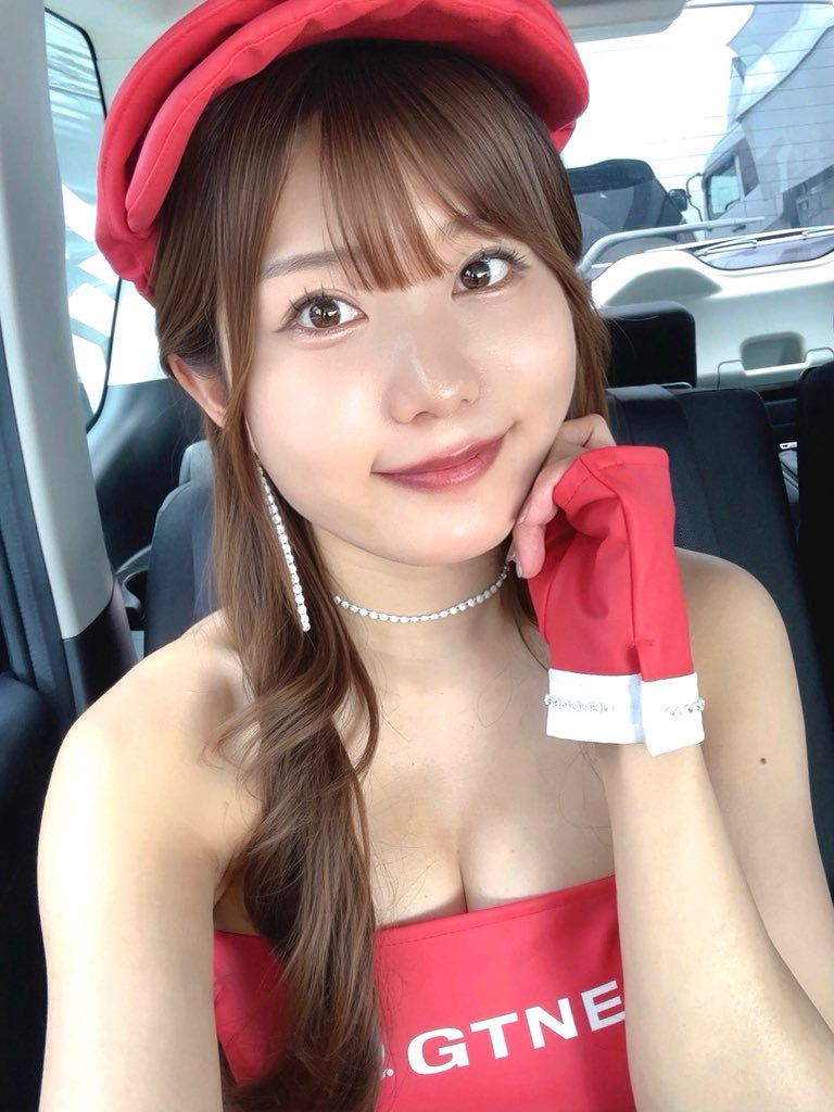 miya_nana73's tweet image. 今日はロングヘアにしたよーっ💗
富士スピードウェイは曇りで
過ごしやすいですっ！
Japancup予選応援してきました☺️❤️

本日の決勝レースはクラス
フロントロースタートです🫶🏻🔥

応援よろしくお願いしますっ🥰！！

#GTWCアジア 
#JAPANCUP
#GTNETGIRLS