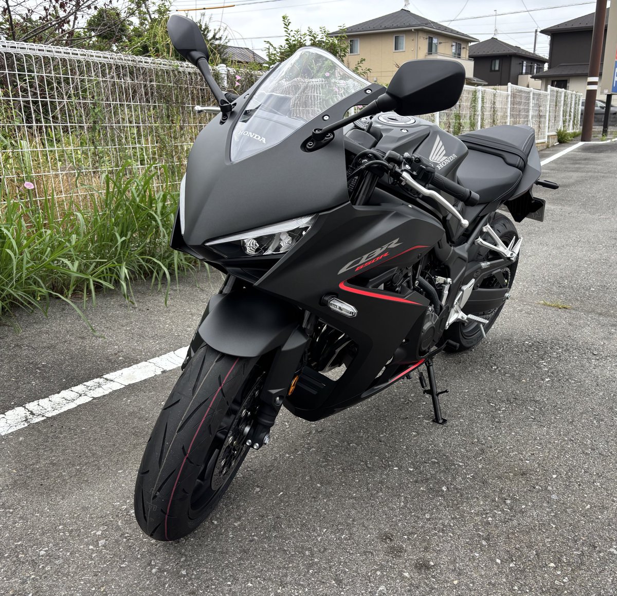 takemaru0's tweet photo. 本日納車致しました
CBR650Rです https://t.co/vjLgQ6huD0