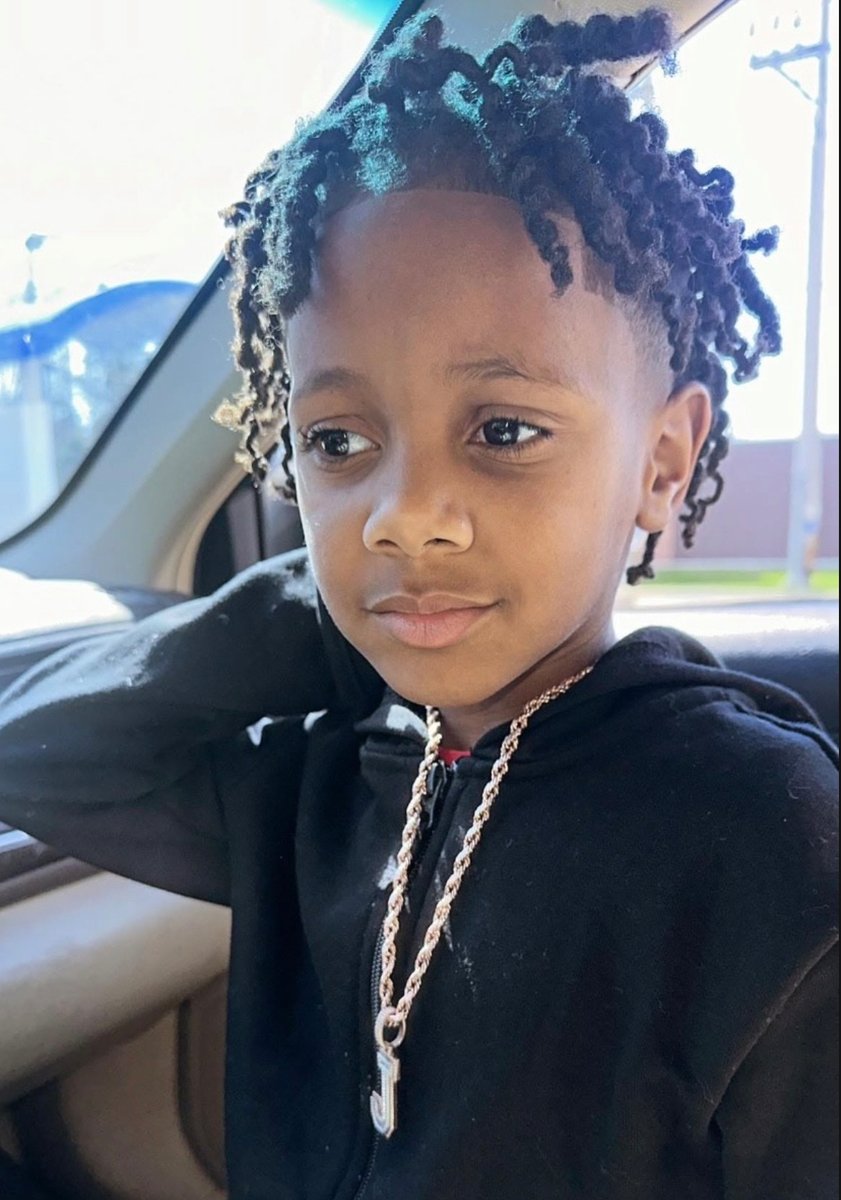 URGENT: Milwaukee Police are investigating an abduction that occurred this evening. 7-year-old Jamal White was last seen near 60th and Good Hope Road in a white T-shirt and black shorts.