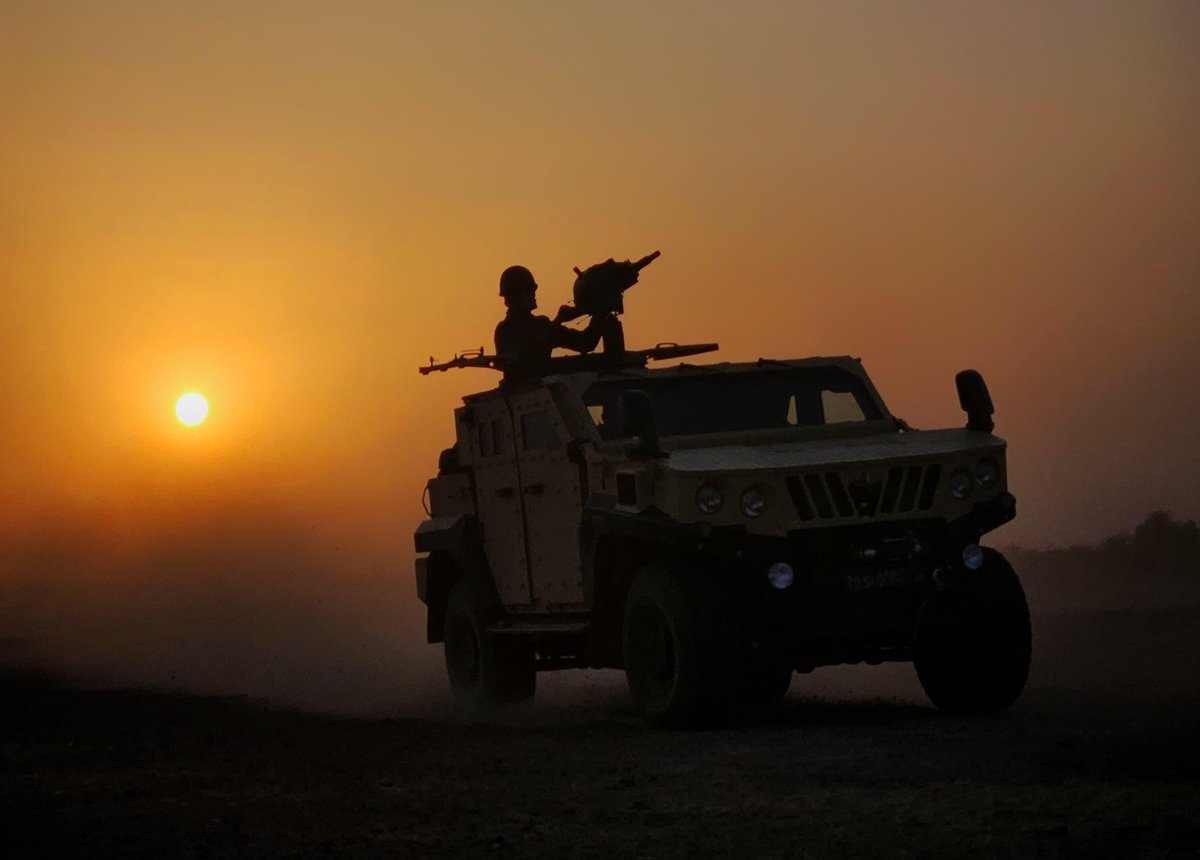 KonarkCorps's tweet image. “Agile in Thought, Relentless in Action”

#GallantWarriors of #BattleAxeDivision redefining facets of modern warfare — harnessing next generation weaponry, #CuttingEdge technology &amp;amp; high-mobility platforms.

#TechnologyAbsorption
#DesertCorps

@IaSouthern
@adgpi