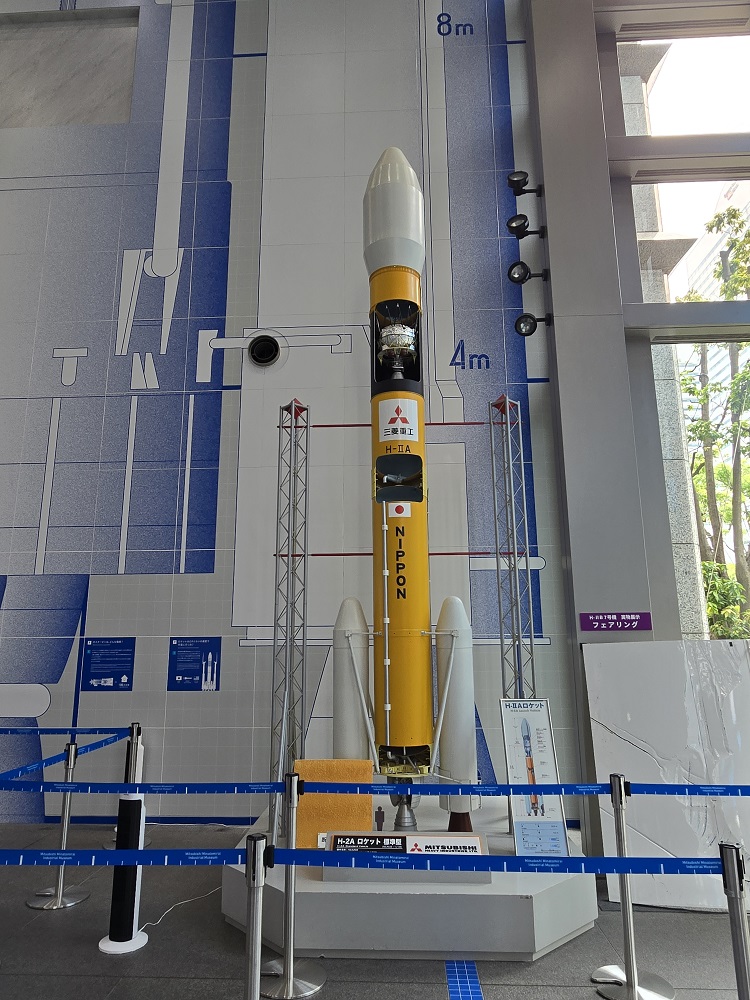 MinatomiraiNow's tweet image. 🚀『#三菱みなとみらい技術館』リニューアルオープン🚢
エントランスを入ると、壁一面に三菱重工グループの製品16種類の実物大グラフィックがお出迎え🥰
その大きさは👀あちこちにあるスケールで実感できます😃
体験しながら学べる「みらい調査隊」も実施中❣
#みなとみらい
minatomirai21.com/campaign/121700