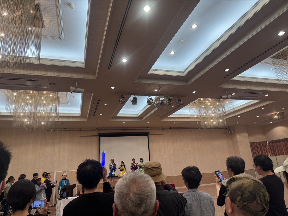 Hop Step Sing!【VRMV・Everywhere! / Meta Storeで発売中】 tweet media