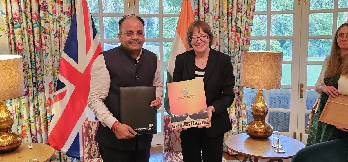 iitroorkee's tweet image. New global chapter! IIT Roorkee signs MoU with @UniversityLeeds to advance research & academics.
Joint efforts on sustainability, engineering, student exchange & climate resilience webinars are on the way! #IITR #GlobalPartnership #IITRLeedsMoU
@DeanIR_IITR @Director_IITR