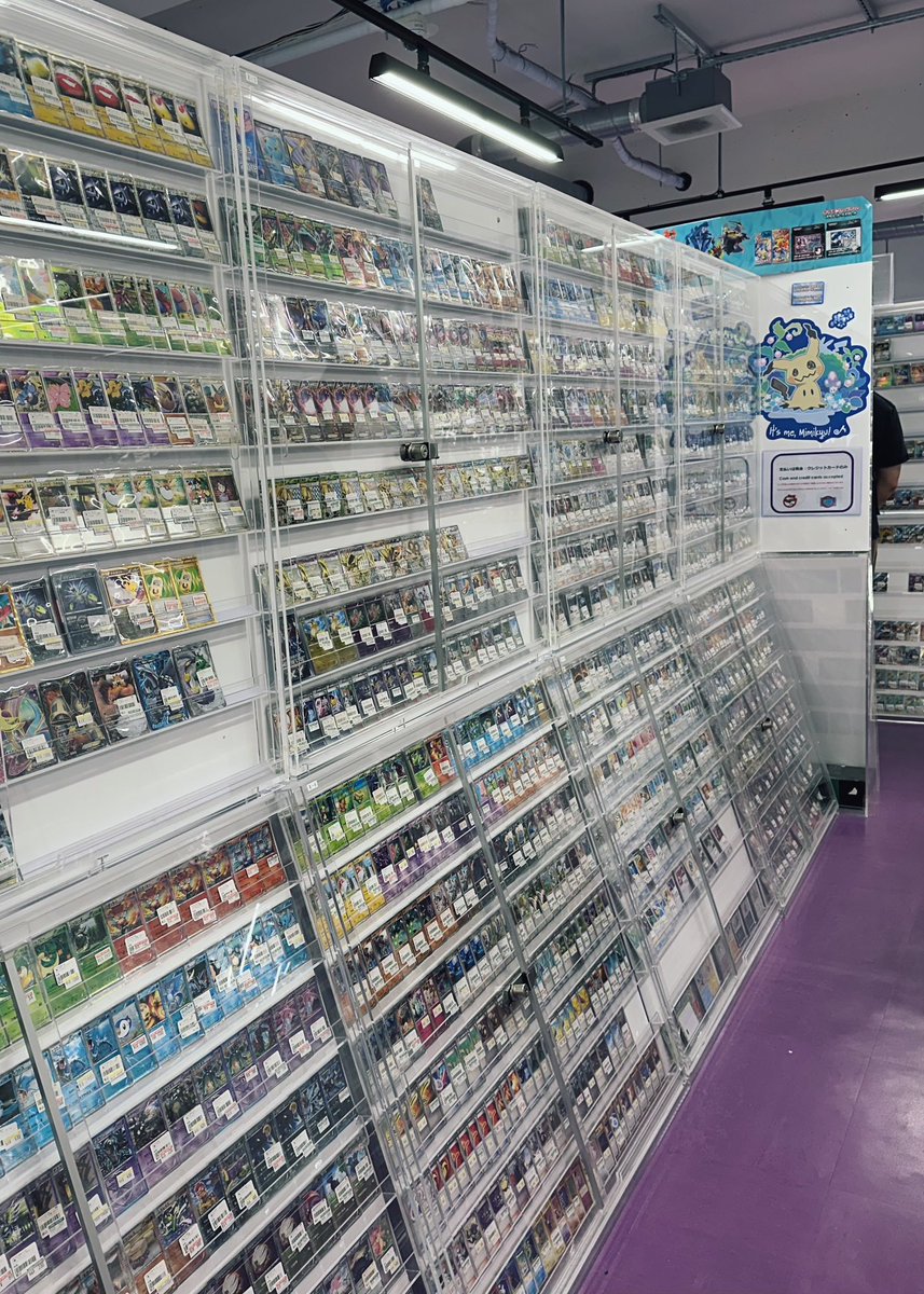 LeviNotAckerman's tweet image. GM collectors 🙌
Another day for card hunting in Japan. What’s your favourite card in your collection?