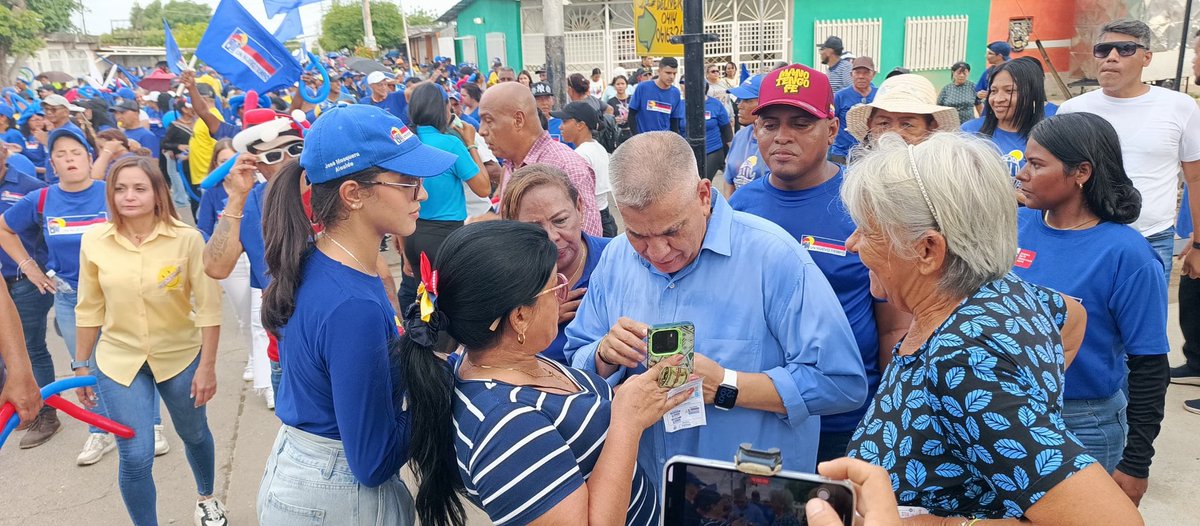 Lagunillas! Inicio de la campaña electoral donde se congregaron este viernes #11deJulio para respaldar al alcalde <a href="/cheolagunillas/">José Mosquera Adarme</a> a su reelección y a los candidatos a concejales de la oposición ante los comicios del #27deJulio.

💙♥️🤍

<a href="/untlags/">UNT Lagunillas</a>
<a href="/somosuntzulia/">Un Nuevo Tiempo Zulia</a> 
<a href="/partidoUNT/">Un Nuevo Tiempo</a>
